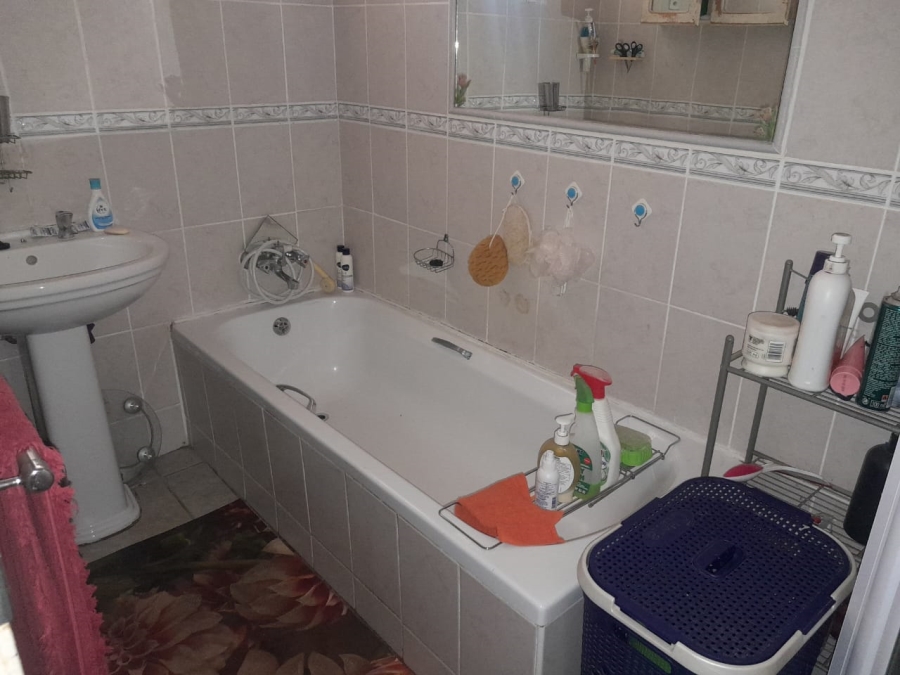 3 Bedroom Property for Sale in Geelhoutpark North West